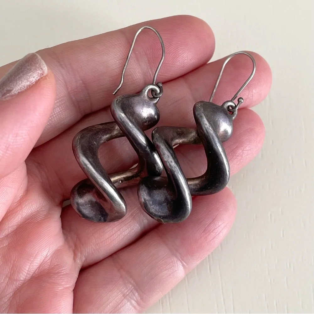 Vintage stamped 925 sterling silver Israel hollow twist dangle earrings Modernis